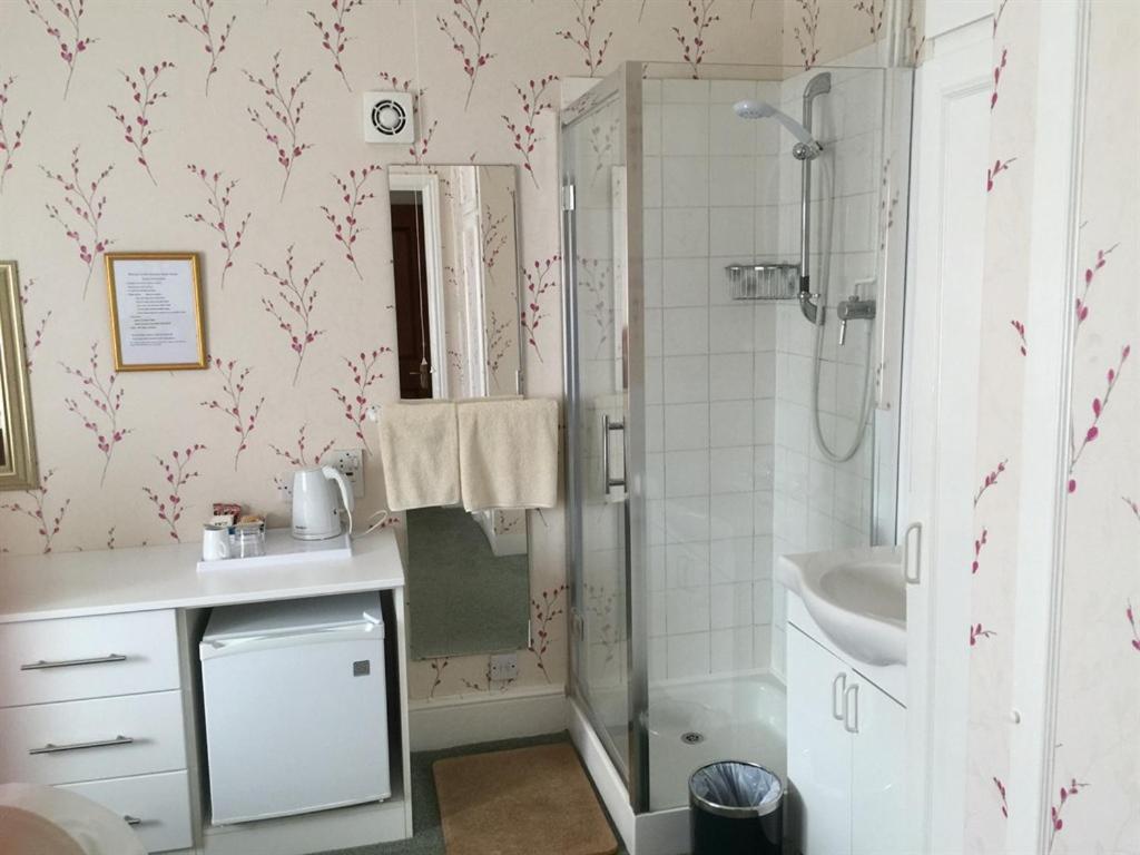 Kenmore Guest House Rustington Pokój zdjęcie